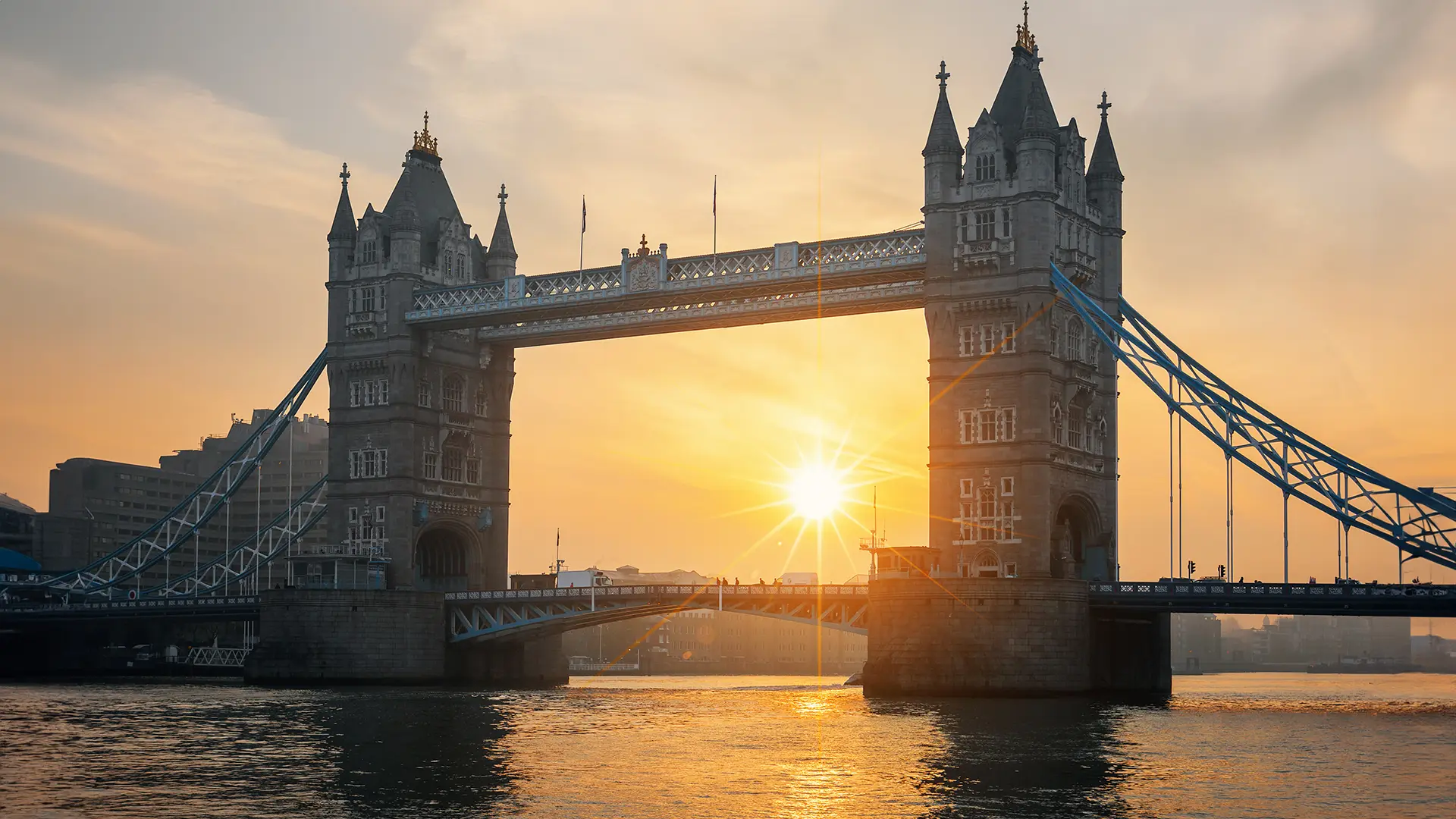 Tower Bridge ao pôr do sol