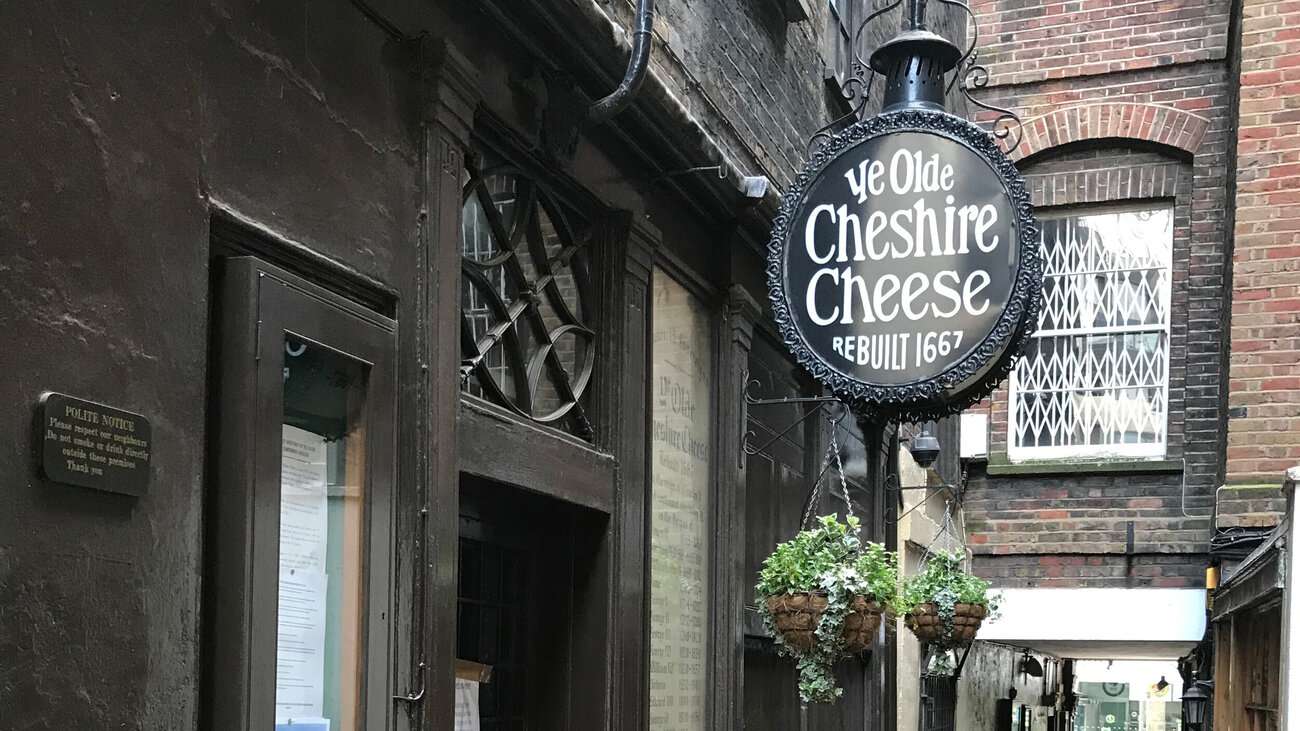 Ye Olde Cheshire Cheese (1)